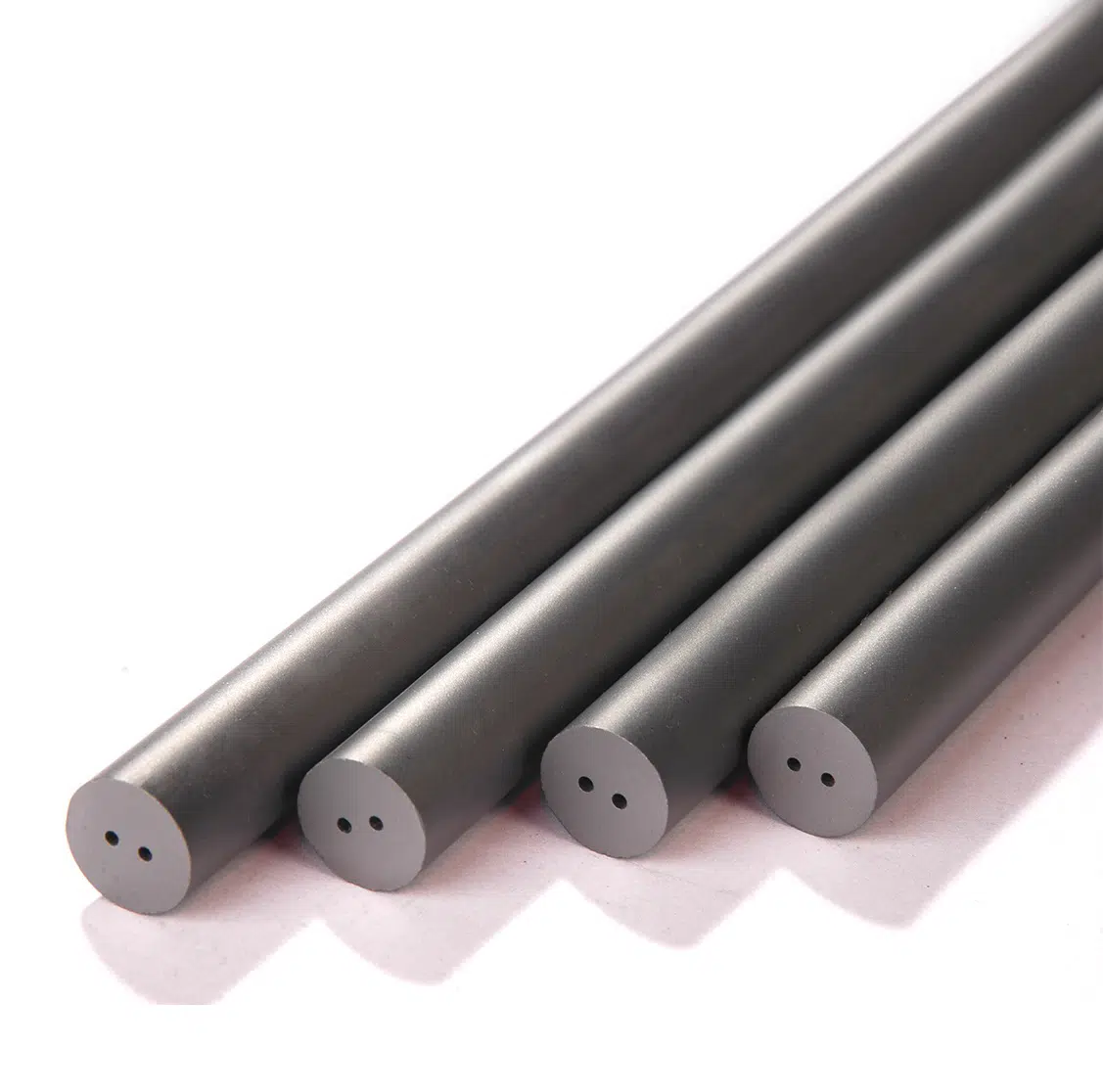 Varillas de carburo de tungsteno con dos orificios de refrigeración rectos Varillas de carburo de tungsteno con dos orificios de refrigeración rectos